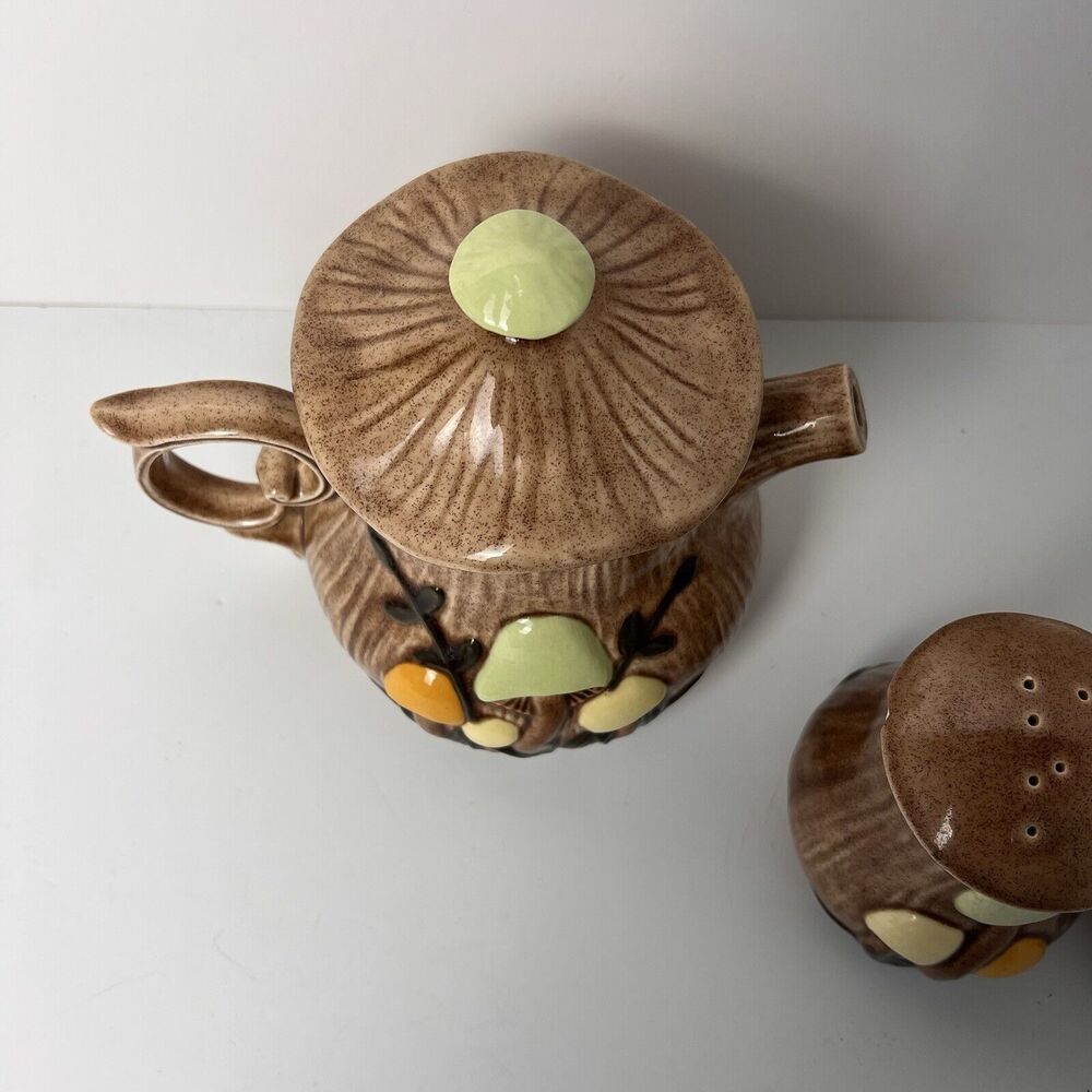 VTG Arnel's Mushroom Teapot Dark Lid Salt & Pepper Shaker Set Ceramic - Picture 6 of 16